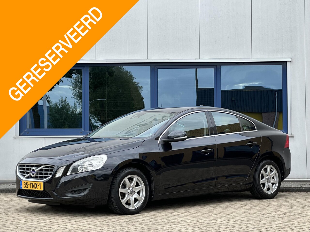 Volvo S60 - 2.0 D3 R-Design 2.0 D3 R-Design - AutoWereld.nl