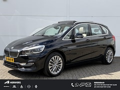 BMW 2-serie Active Tourer - 218i High Executive / Trekhaak ( 1300 kg ) / Parking Pack / Panorama dak /