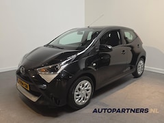 Toyota Aygo - 1.0 VVT-i x-play - Apple Carplay / Android Auto - Achteruitrijcamera