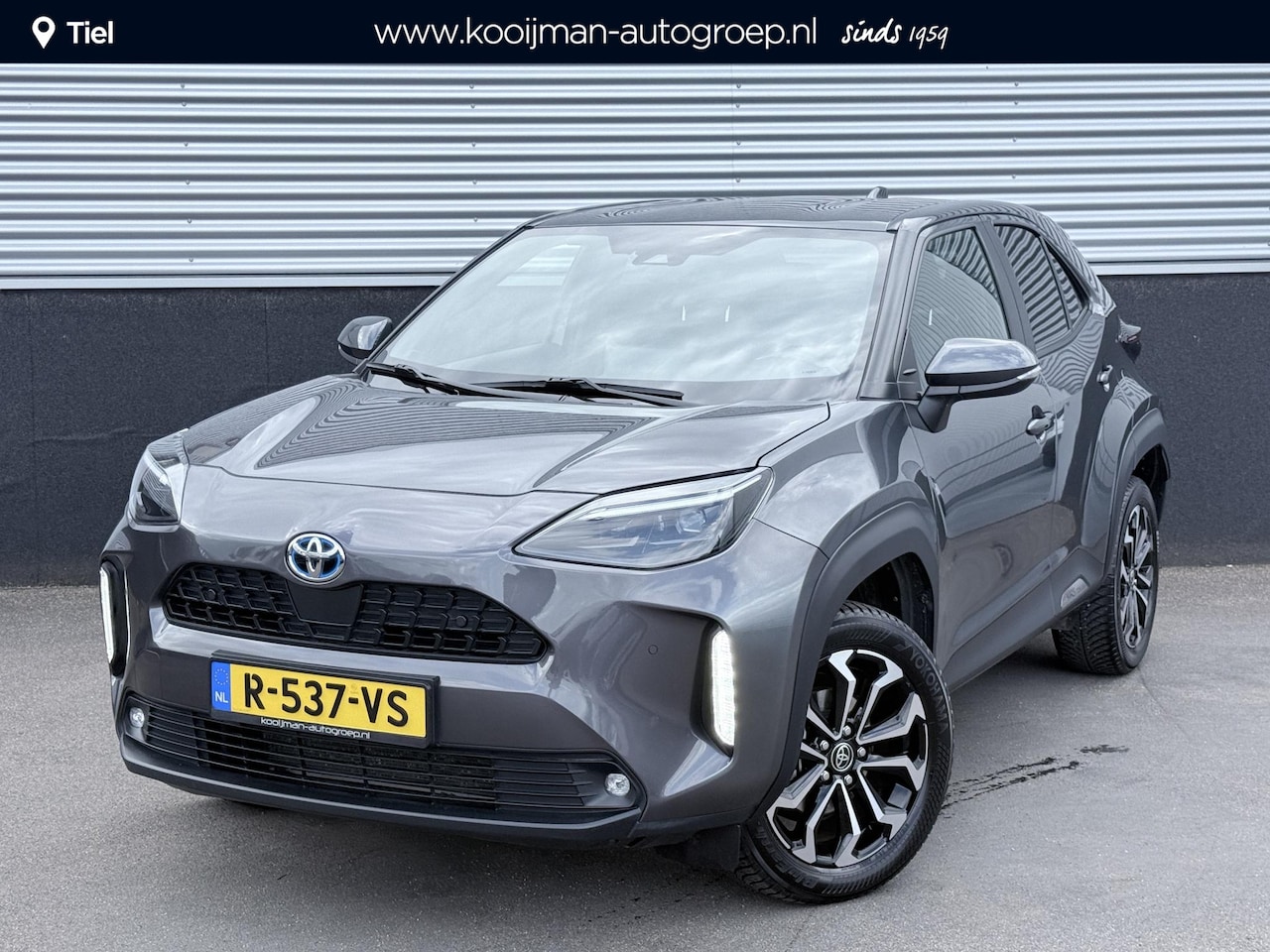 Toyota Yaris Cross - 1.5 Hybrid First Edition Stoelverwarming, Parkeersensoren voor + achter, LED, Privacy glas - AutoWereld.nl