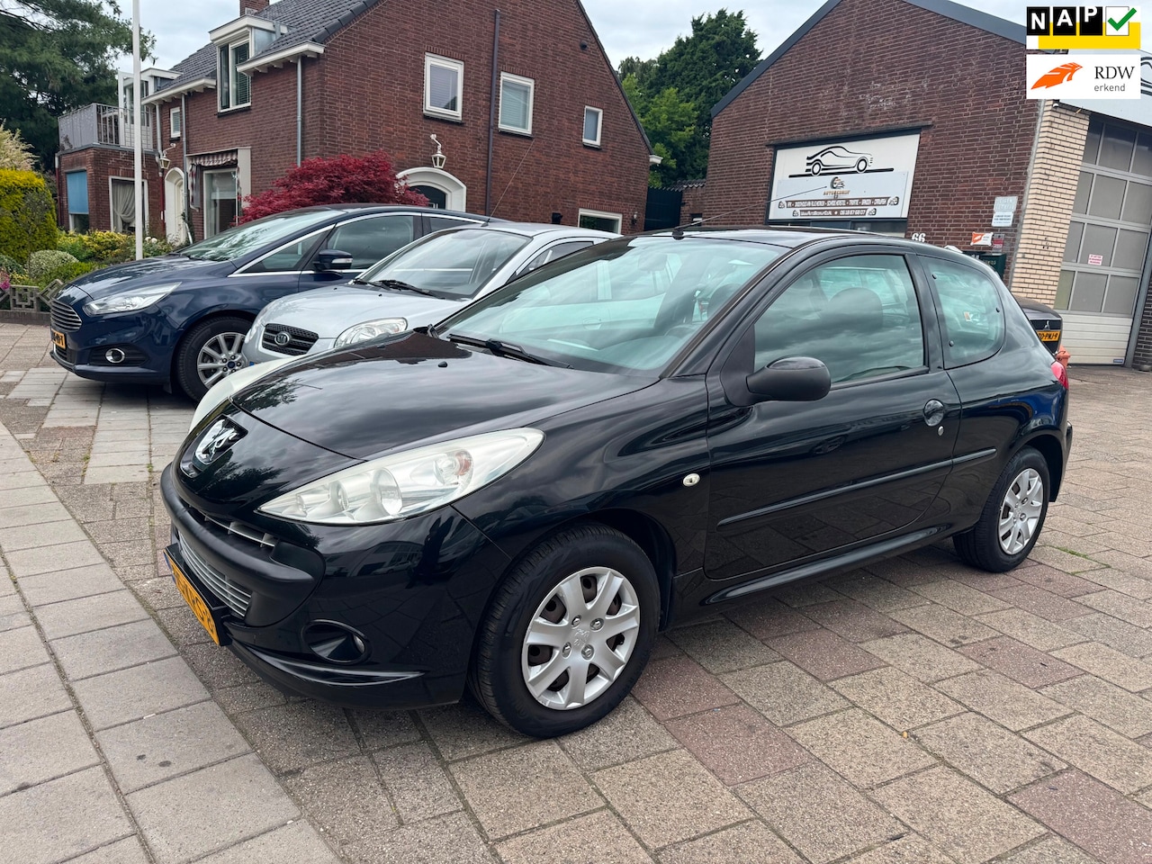 Peugeot 206 - 1.4 XS | Meer dan 1 jaar APK! - AutoWereld.nl