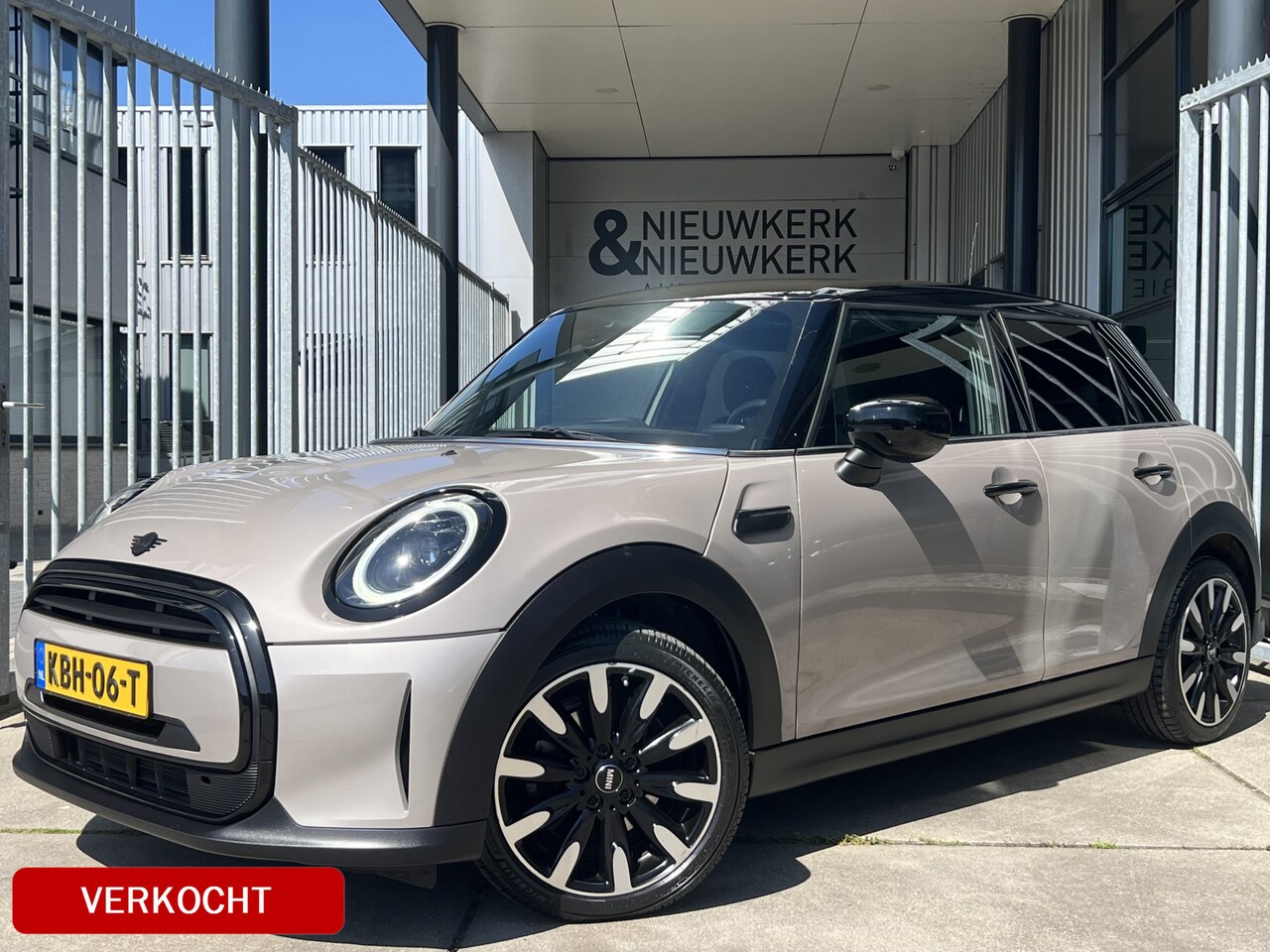 MINI Cooper - Mini 1.5 MINI Yours | AUTOMAAT | LEDER | CAMERA | CARPLAY/ANDROID | NAVI | CRUISE CONTROL - AutoWereld.nl
