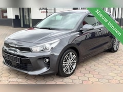 Kia Rio - Platinum Edition LEER NAVI CAMERA CLIMA