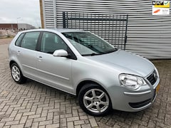 Volkswagen Polo - 1.4-16V Optive|Airco|5deurs|LMV|