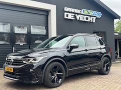 Volkswagen Tiguan - 1.5 TSI Elegance 3x R-line Pano/Trekhaak/Carplay