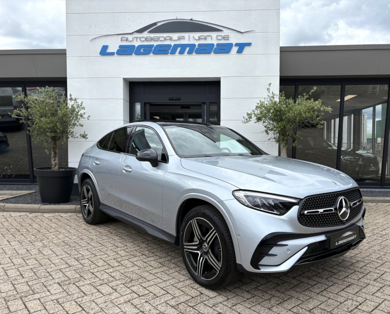 Mercedes-Benz GLC-klasse Coupé - GLC 300e 4Matic AMG Line 313PK Nieuw! - AutoWereld.nl