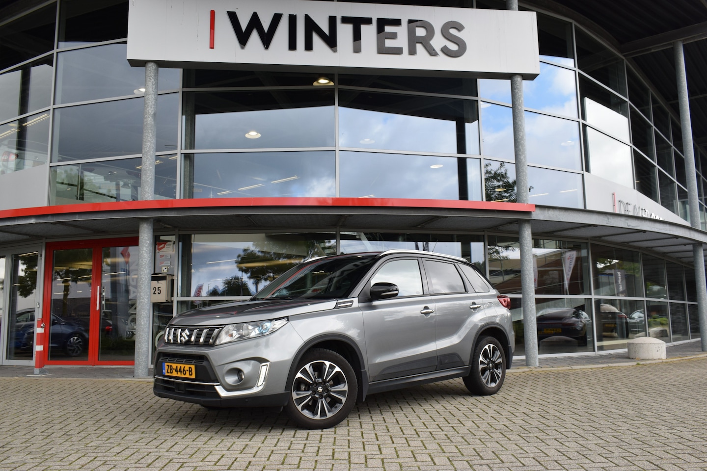 Suzuki Vitara - 1.4 Boosterjet Stijl | Panoramadak | Trekhaak | Adaptieve Cruise | Climate Control | Tot 1 - AutoWereld.nl