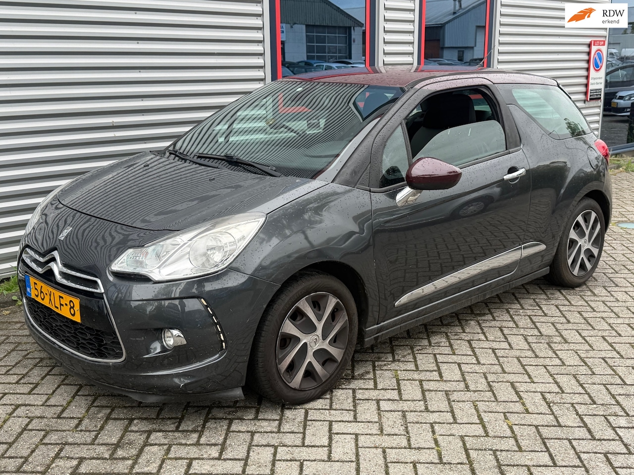 Citroën DS3 - 1.4 e-HDi Chic NAVI CLIMA *Automaat* - AutoWereld.nl