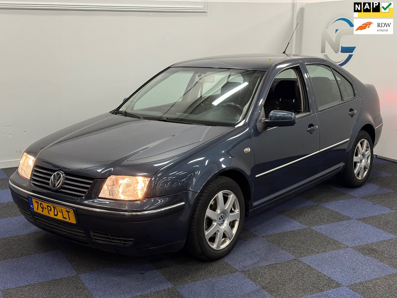 Volkswagen Bora - 2.0 Athene / NIEUWE DISTRIEBUTISET / AIRCO / RIJDT SCHAKELT GOED - AutoWereld.nl