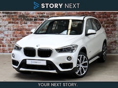 BMW X1 - sDrive20i High Executive Sport Line Automaat / Navigatiesysteem Plus / Trekhaak / Panorama