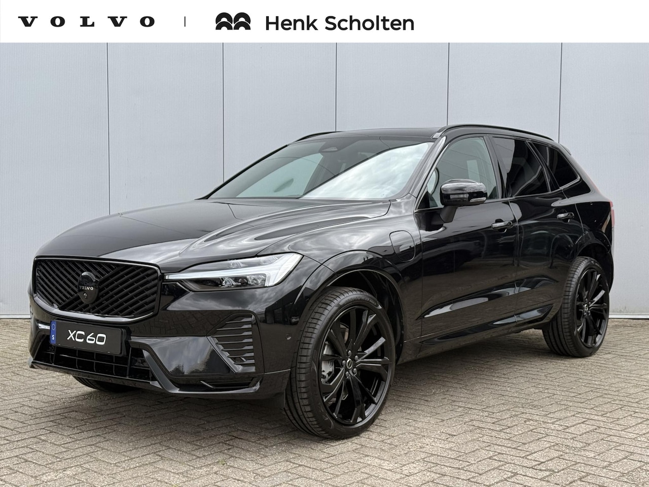 Volvo XC60 - T6 Plug-in hybrid AWD 335PK Plus Black Edition | €76.447 | Panoramadak | Head-up Display | - AutoWereld.nl