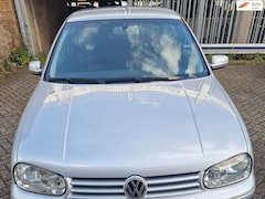 Volkswagen Golf - 2.0 Highline
