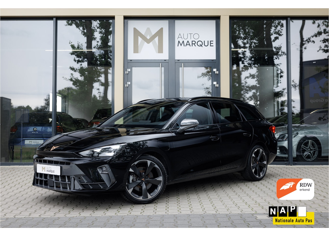 CUPRA Leon Sportstourer - 1.5 TSI e-Hybrid 204PK Aut. | Business | Dynamic Pack | F1 Stuur | Sportstoelen | Trekhaak - AutoWereld.nl