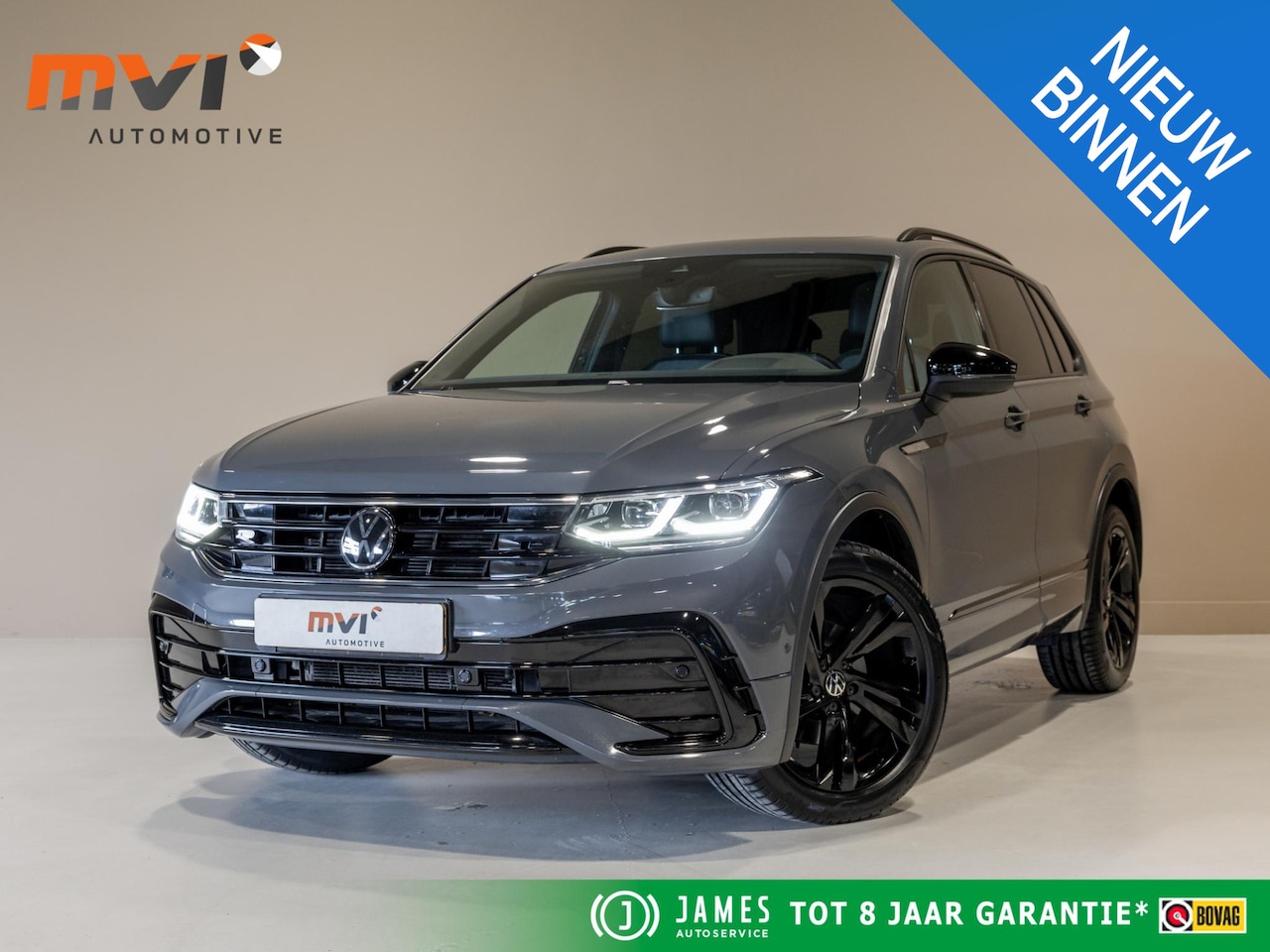 Volkswagen Tiguan - 1.5 TSI 2x R-Line Blackstyle / 150pk / Panorama dak / Stoel en stuurverwarming / Head-up d - AutoWereld.nl