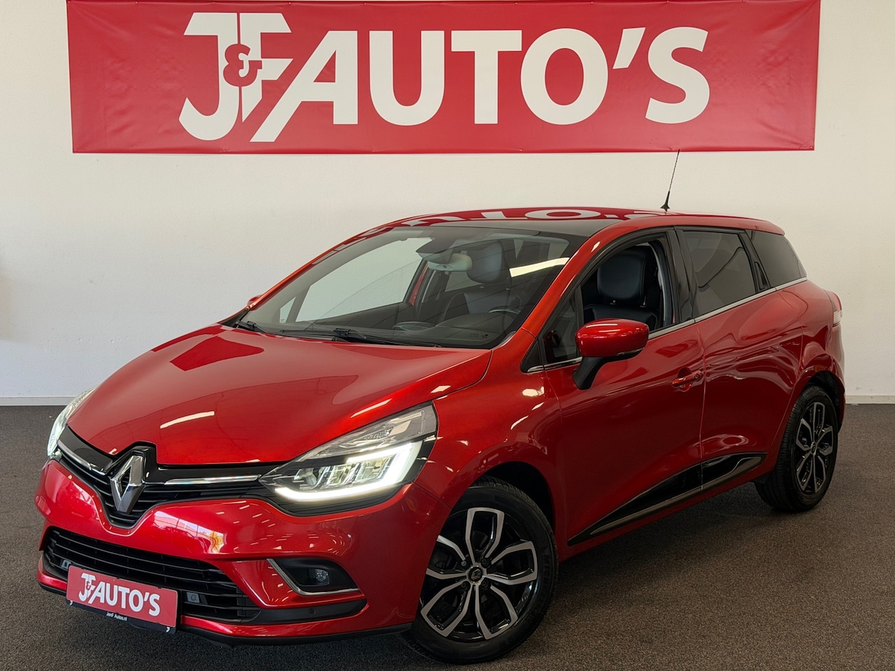 Renault Clio Estate - 1.2 TCe Bose|NAVIGATIE|CAMERA|PANO|ECC AIRCO - AutoWereld.nl