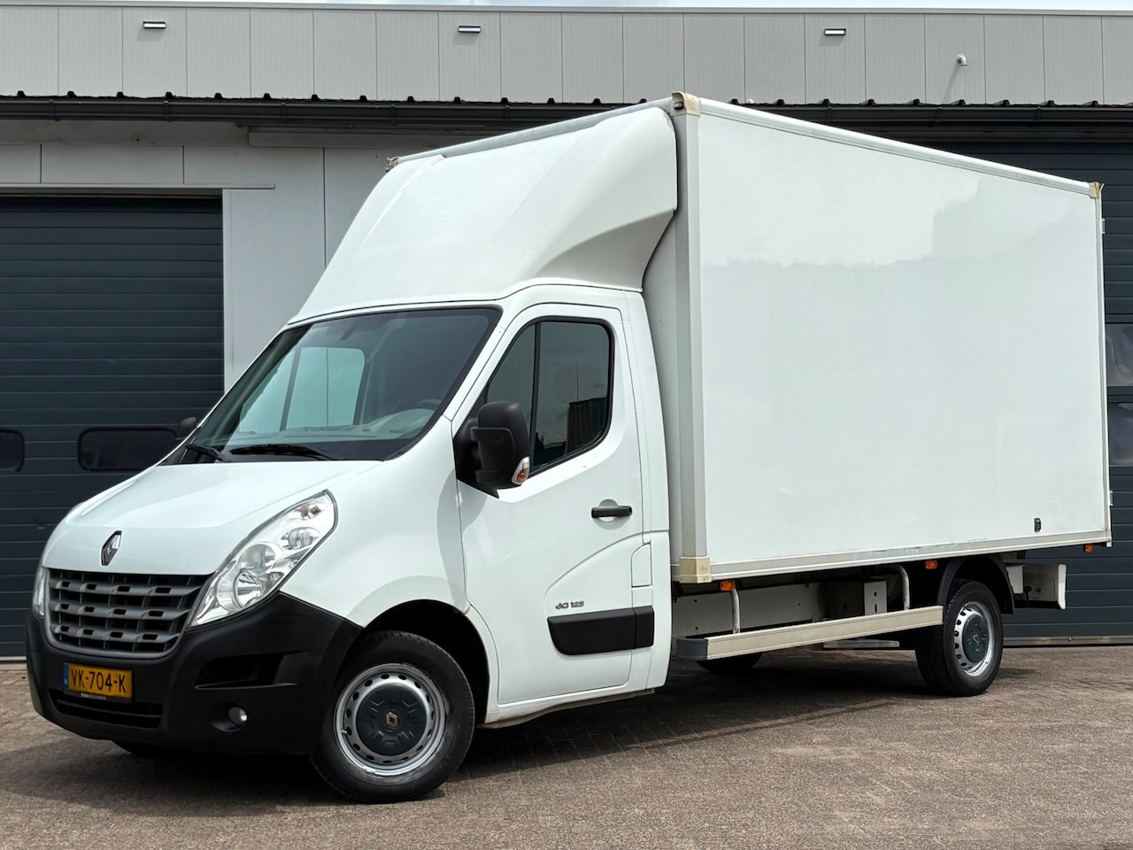 Renault Master - T35 2.3dCi 125pk BAKWAGEN Navi Airco 3-pers. Cruise - AutoWereld.nl