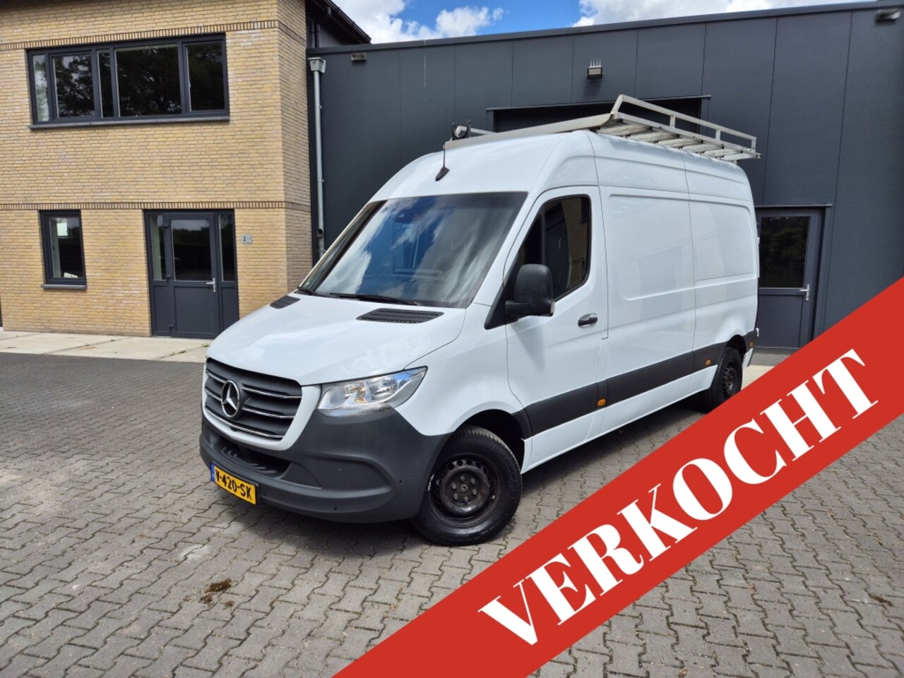Mercedes-Benz Sprinter - 314 2.2 CDI L2H2 | 1e eigenaar | Trekhaak | Leer | - AutoWereld.nl