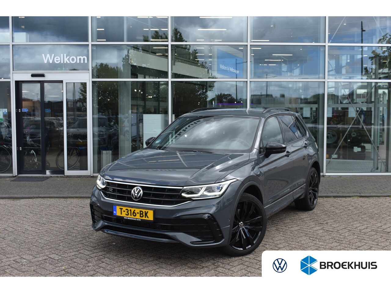 Volkswagen Tiguan - 1.4 TSI eHybrid 245 PK DSG-6 R-Line Business+ | TREKHAAK | LEDER | 20 INCH | NAVIGATIE | H - AutoWereld.nl