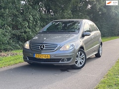 Mercedes-Benz B-klasse - 200 | Pano + Cruise Nu € 3.950, -|