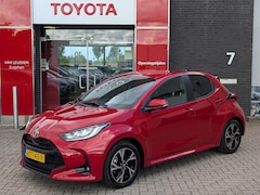 Toyota Yaris - 1.5 Hybrid 115 Dynamic STOEL- & STUURVERWARMING PARKEERSENSOREN V+A DODEHOEKDETECTIE