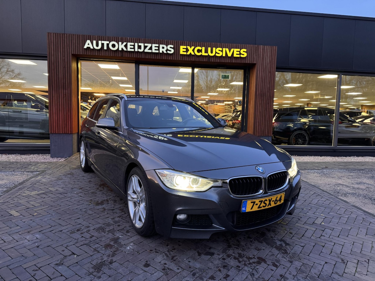 BMW 3-serie Touring - 320i Executive M-Paket led Navi - AutoWereld.nl