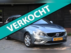 Volvo V60 - 2.0 D2 Nordic+ R design/Xenon/Camera/Stoelverwarming/Parkeersensor