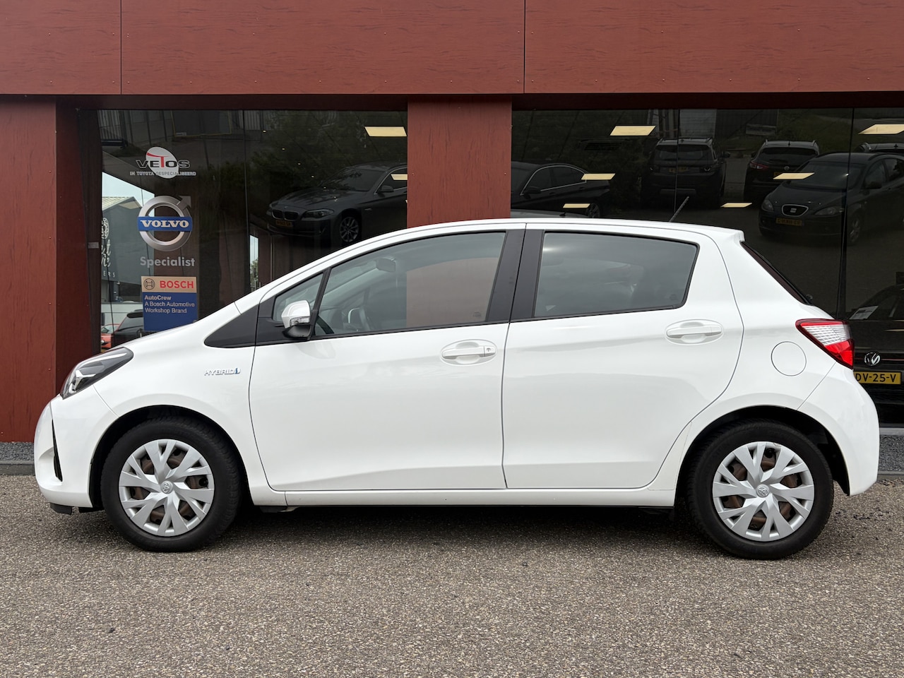 Toyota Yaris - 1.5 Hybrid Aspiration AUTOMAAT | NAV | CAMERA - AutoWereld.nl