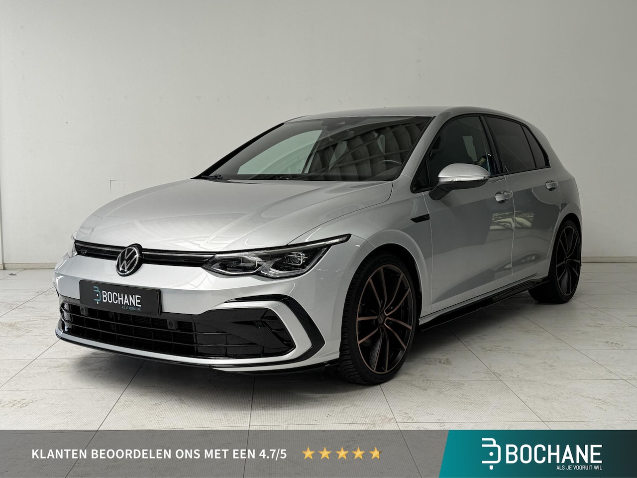 Volkswagen Golf - 1.5 eTSI R-Line Business | Navigatie | Achteruitrijcamera | Trekhaak | All-Season Banden | - AutoWereld.nl