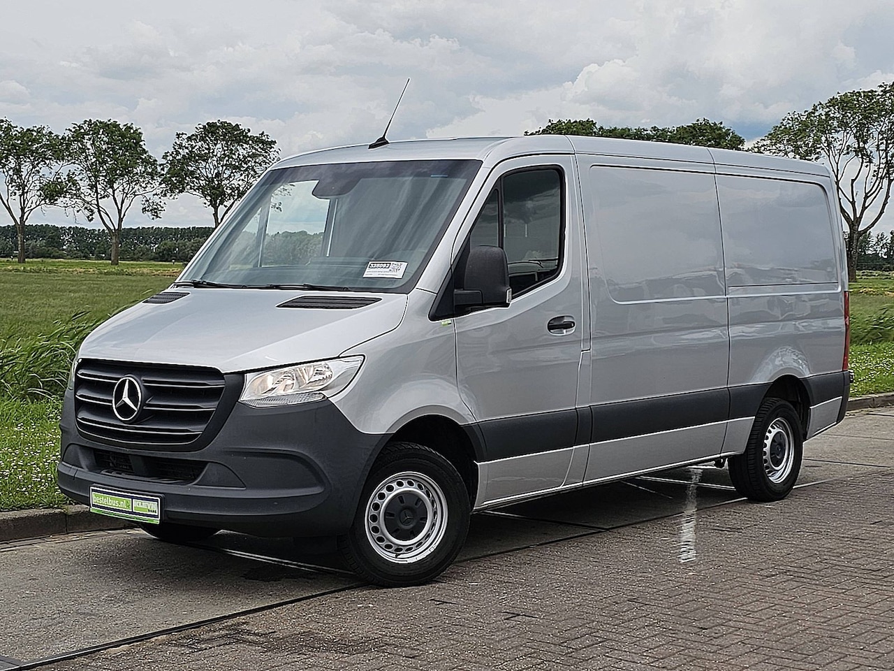 Mercedes-Benz Sprinter - 315 1.9 CDI L2H1 RWD L2H1 RWD Mbux Airco Euro6 Trekhaak Camera 1e Eigenaar - AutoWereld.nl