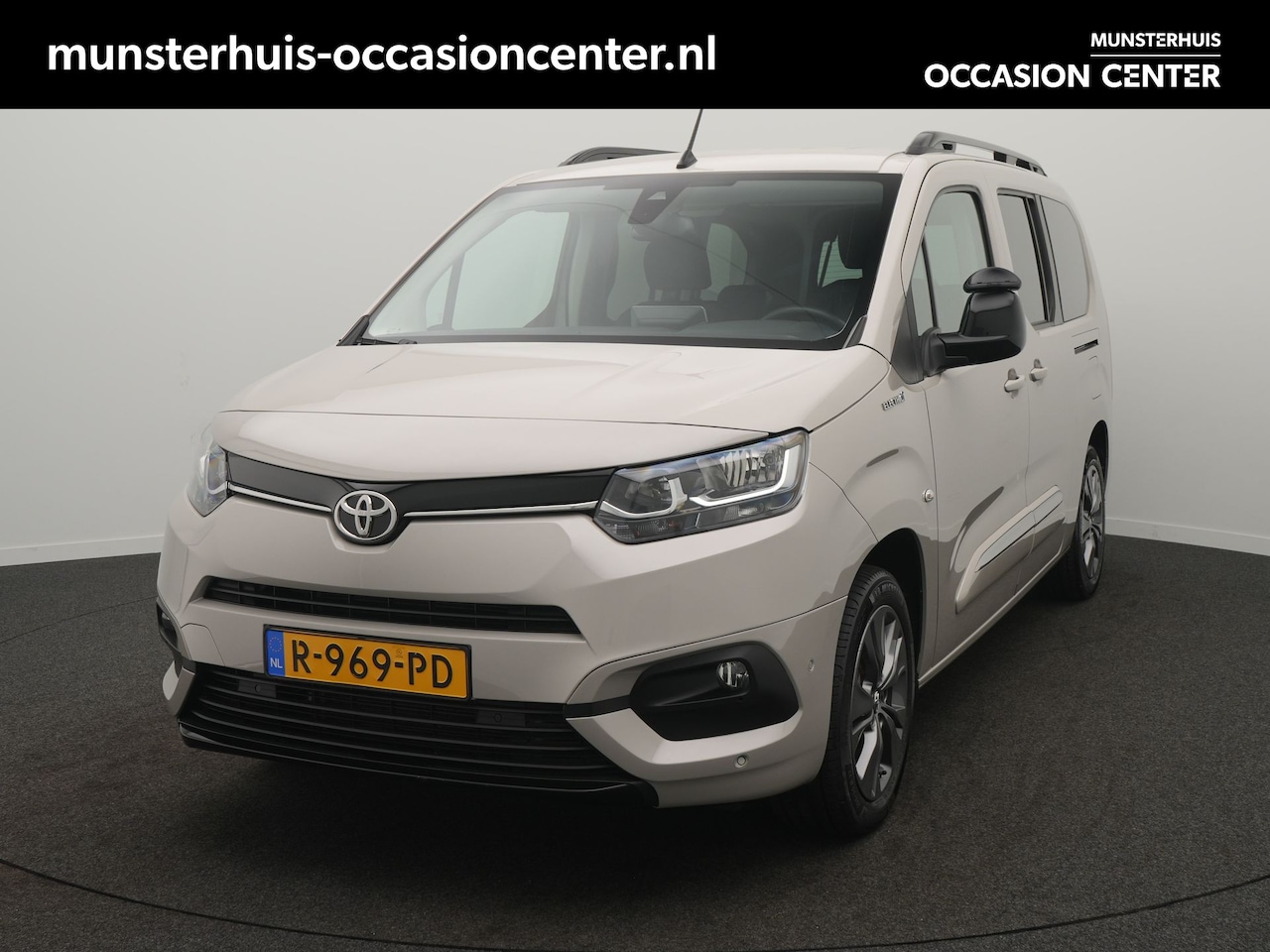 Toyota PROACE CITY Verso Electric - Dynamic Long 50 kWh - Volledig Elektrisch! - Achteruitrijcamera - Apple Carplay - Android - AutoWereld.nl