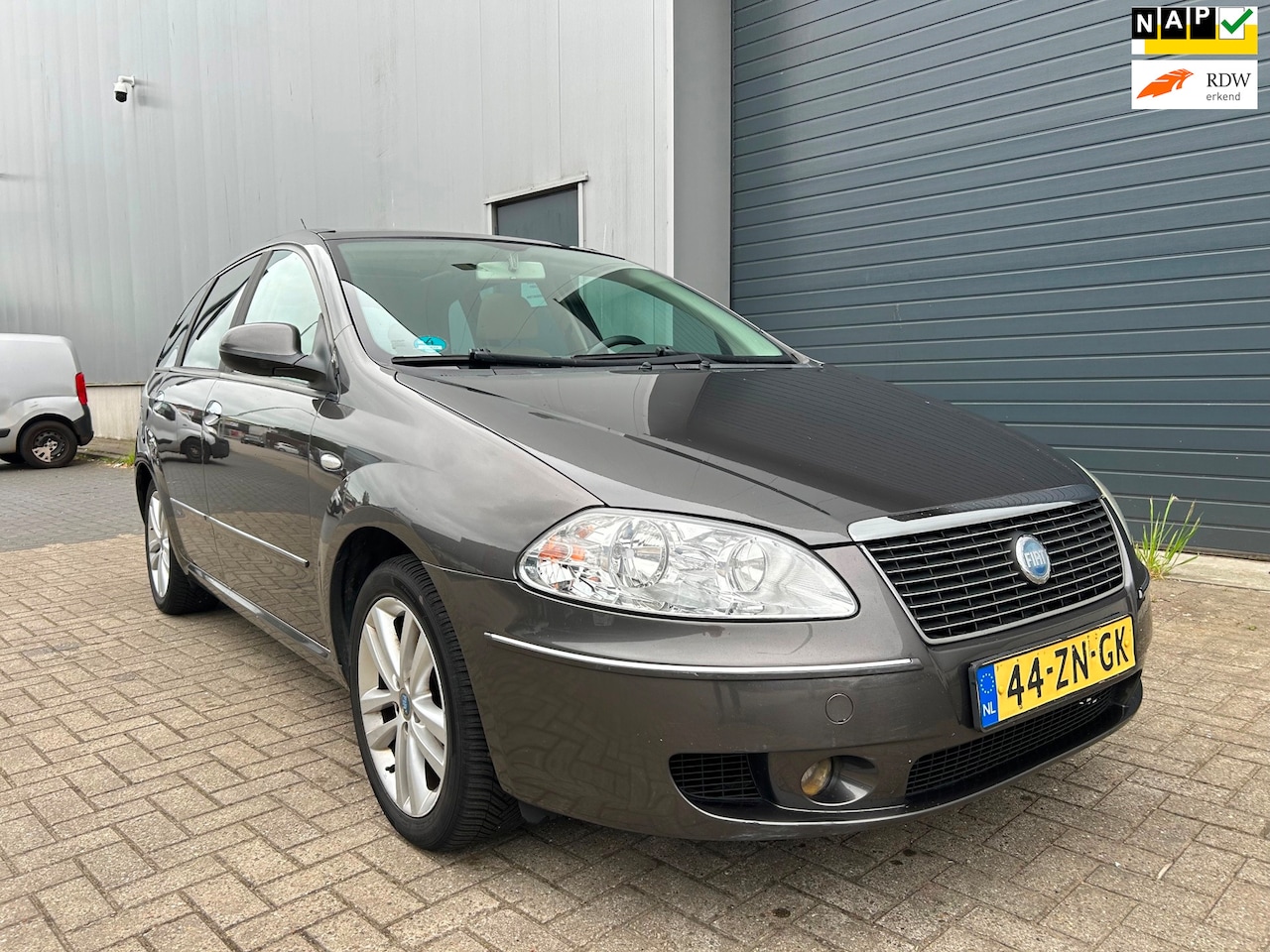 Fiat Croma - 2.2i 16V Dynamic AUT PANO CLIMA NAP - AutoWereld.nl