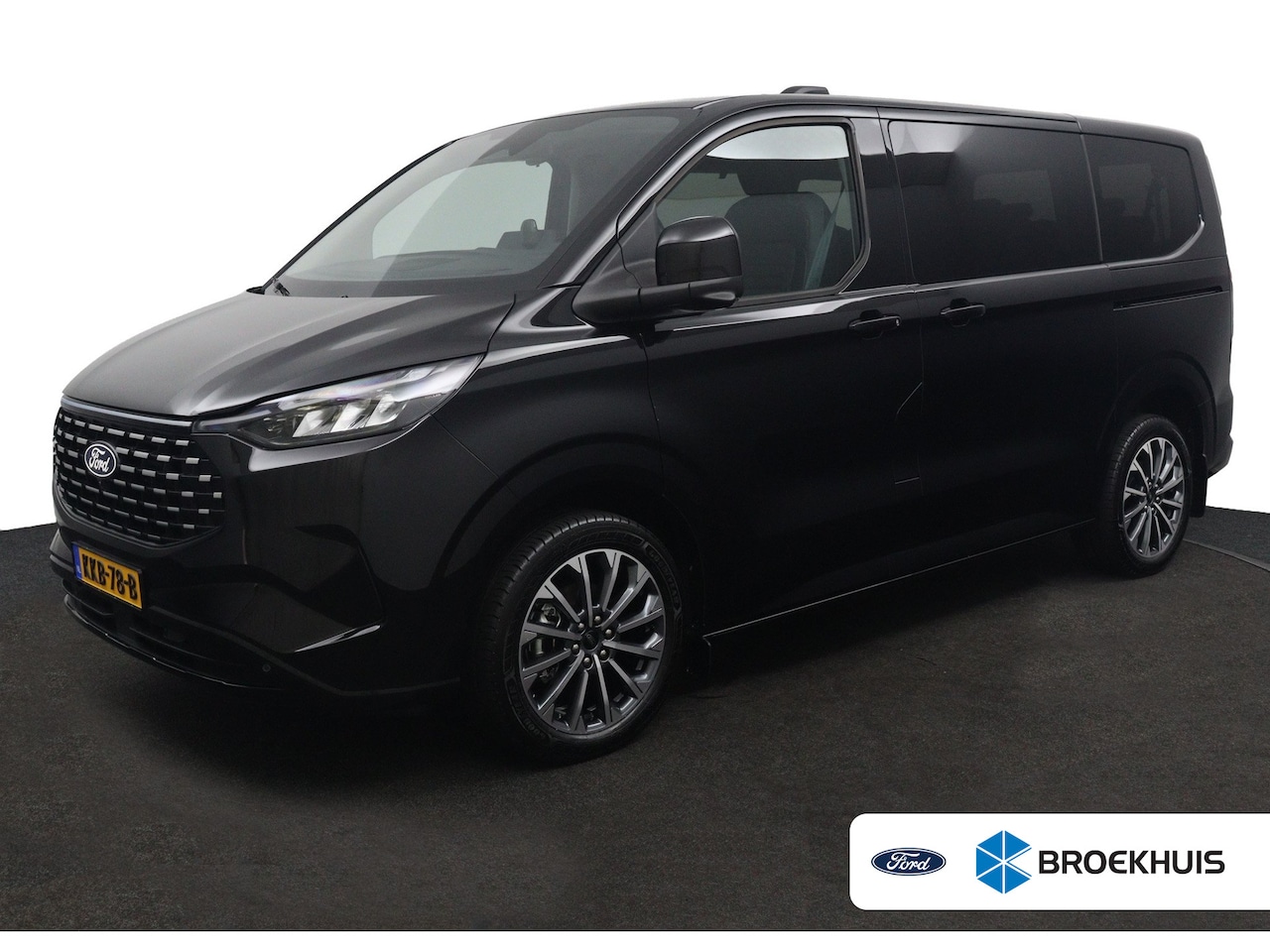 Ford Transit Custom Tourneo - 340 2.5 PHEV L1H1 Titanium X | 8-Persoons | Panoramadak | B&O | Trekhaak | Leder | 360 Cam - AutoWereld.nl
