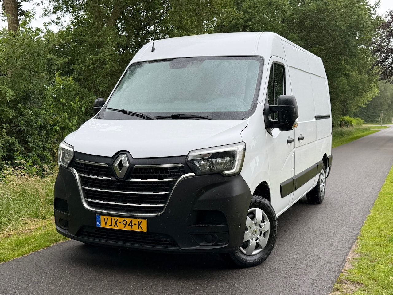 Renault Master - T33 2.3 dCi 135 L2H2 Work Edition |'' 104.000 KM '' + Achteruitrijcamera Nu € 13.999,- EX - AutoWereld.nl