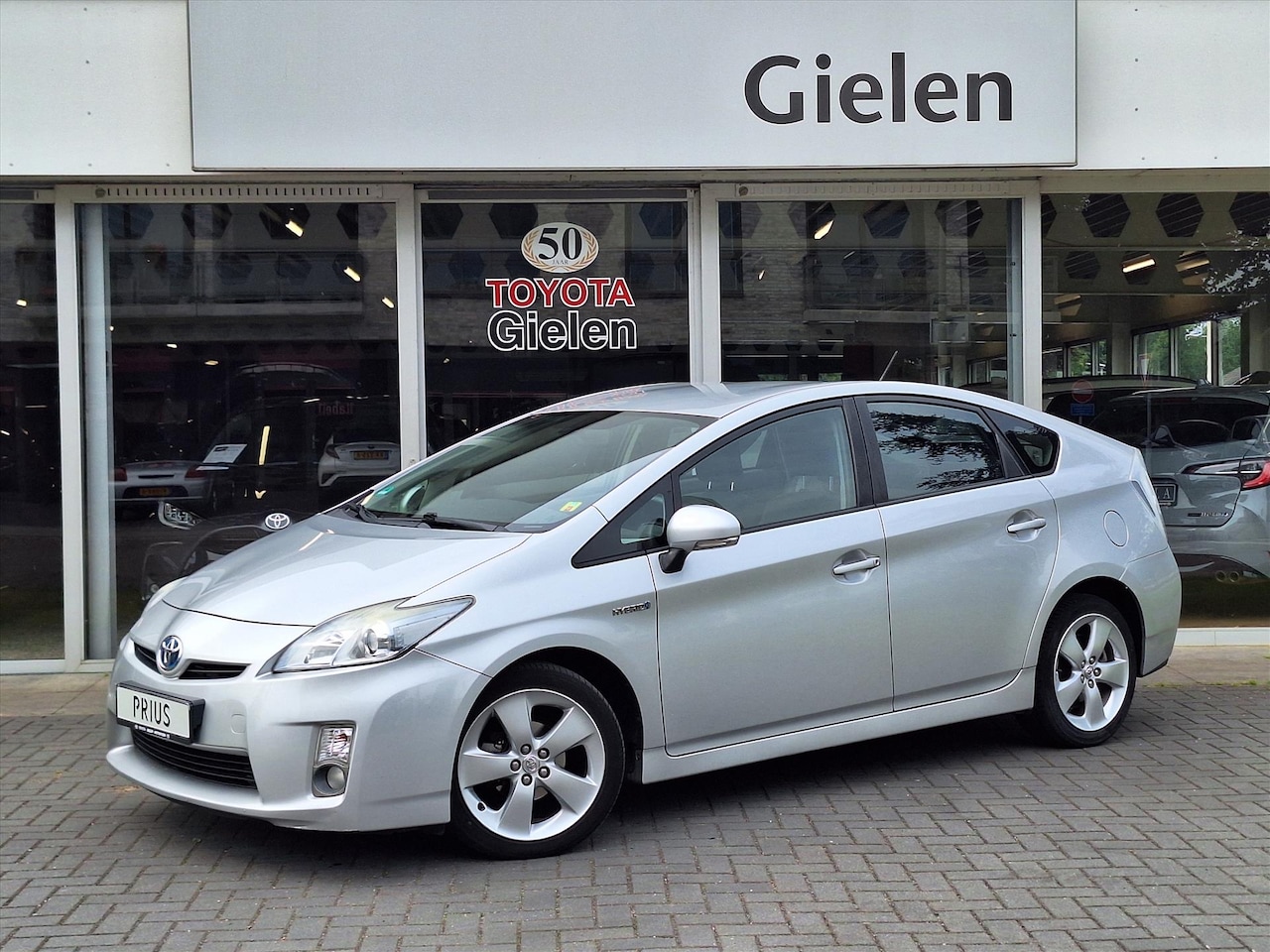 Toyota Prius - 1.8 Full Hybrid Aspiration | 17 inch, Keyless, Head up display, Parkeersensoren, Cruise co - AutoWereld.nl