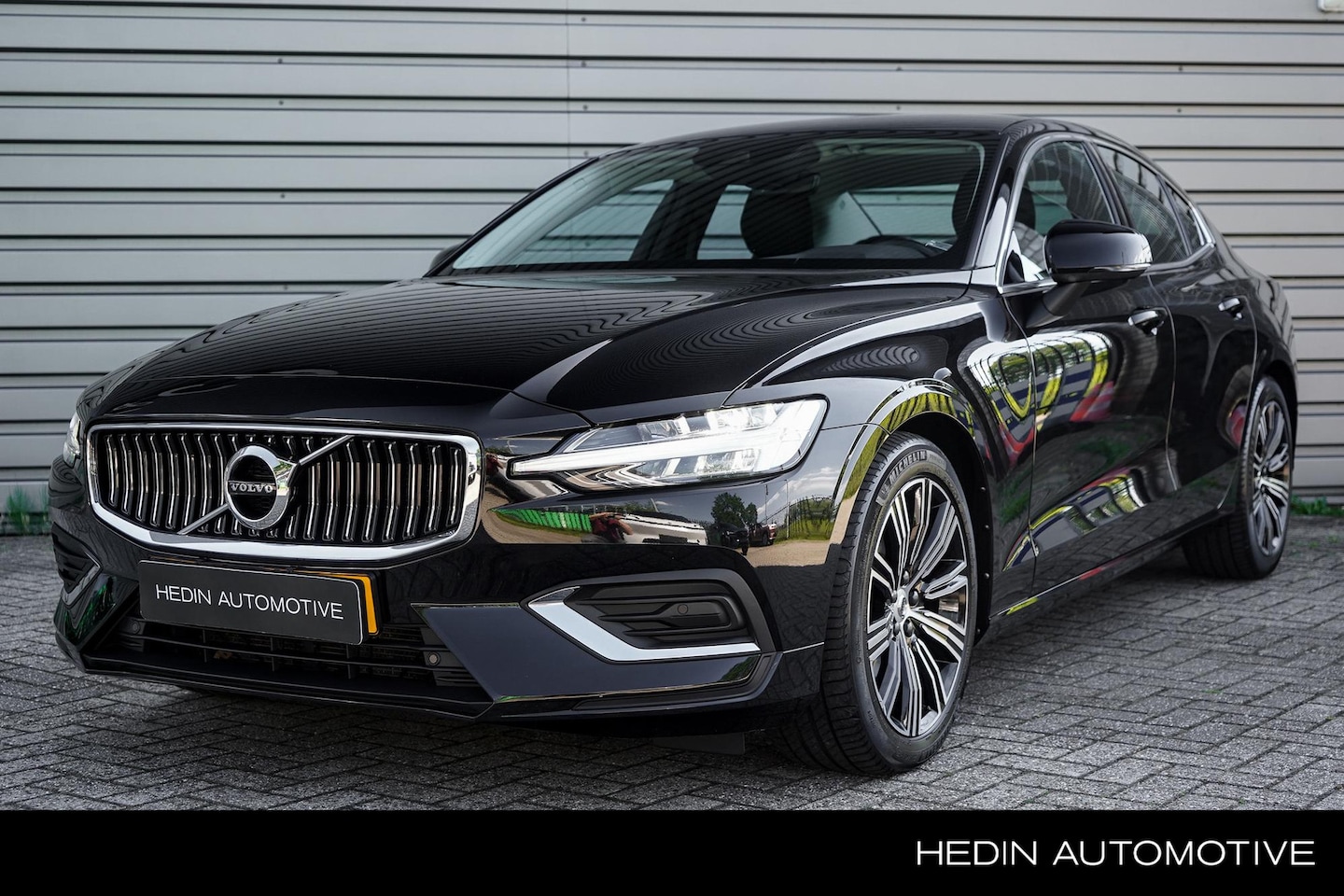 Volvo S60 - 2.0 B3 Inscription Apple Carplay/Android Auto | Parkeercamera Achter | Addaptieve Cruise C - AutoWereld.nl