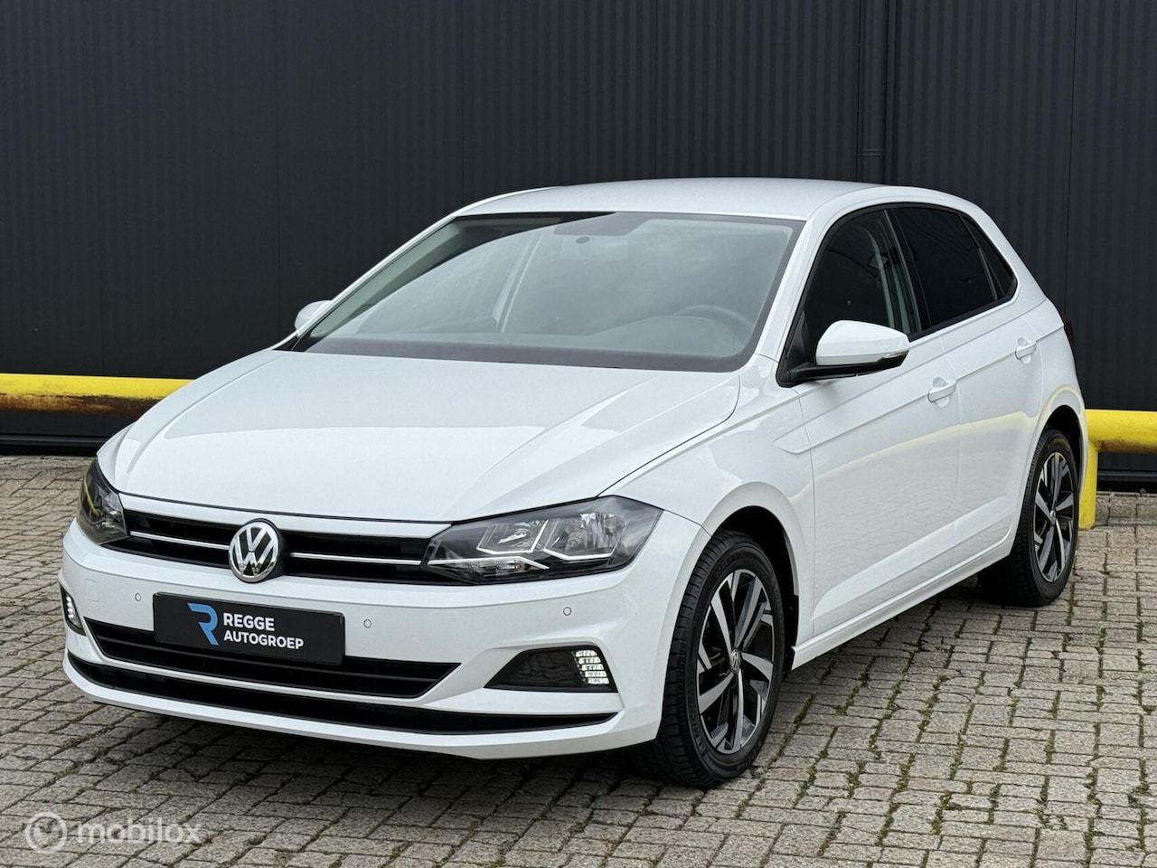 Volkswagen Polo - 1.0 Highline TOPSTAAT | PDC | LM VELGEN - AutoWereld.nl