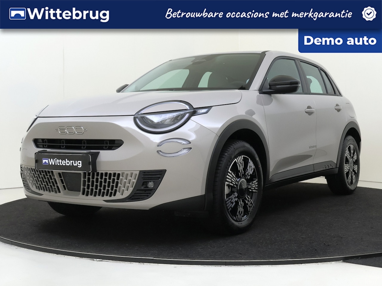 Fiat 600 - 1.2 Hybrid Urban | Parkeersensoren | Apple Carplay | Cruise Control - AutoWereld.nl