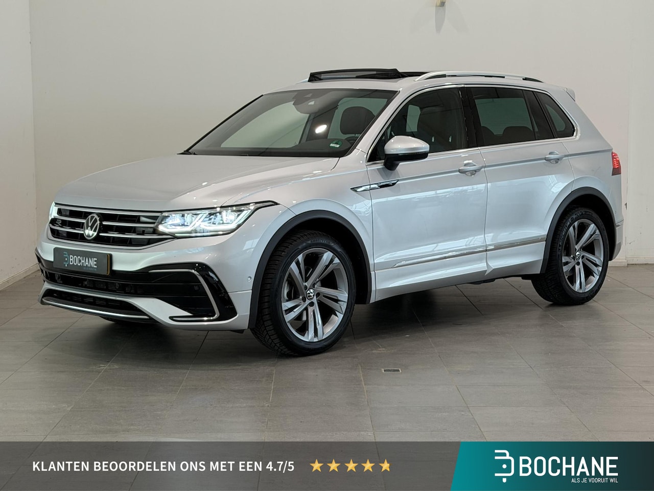 Volkswagen Tiguan - 1.5 TSI R-Line Business+ | Panoramdak | Trekhaak | Dodehoek Detectie | Achteruitrijcamera - AutoWereld.nl