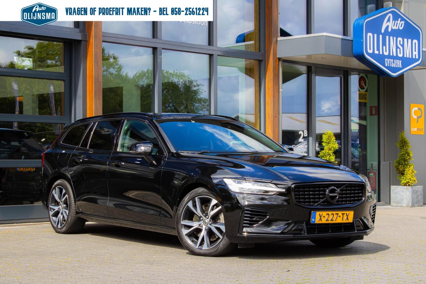 Volvo V60 - 2.0 T8 Twin Engine AWD R-Design|Memory|Stoelverwarming|BLIS|Camera|Pano| - AutoWereld.nl