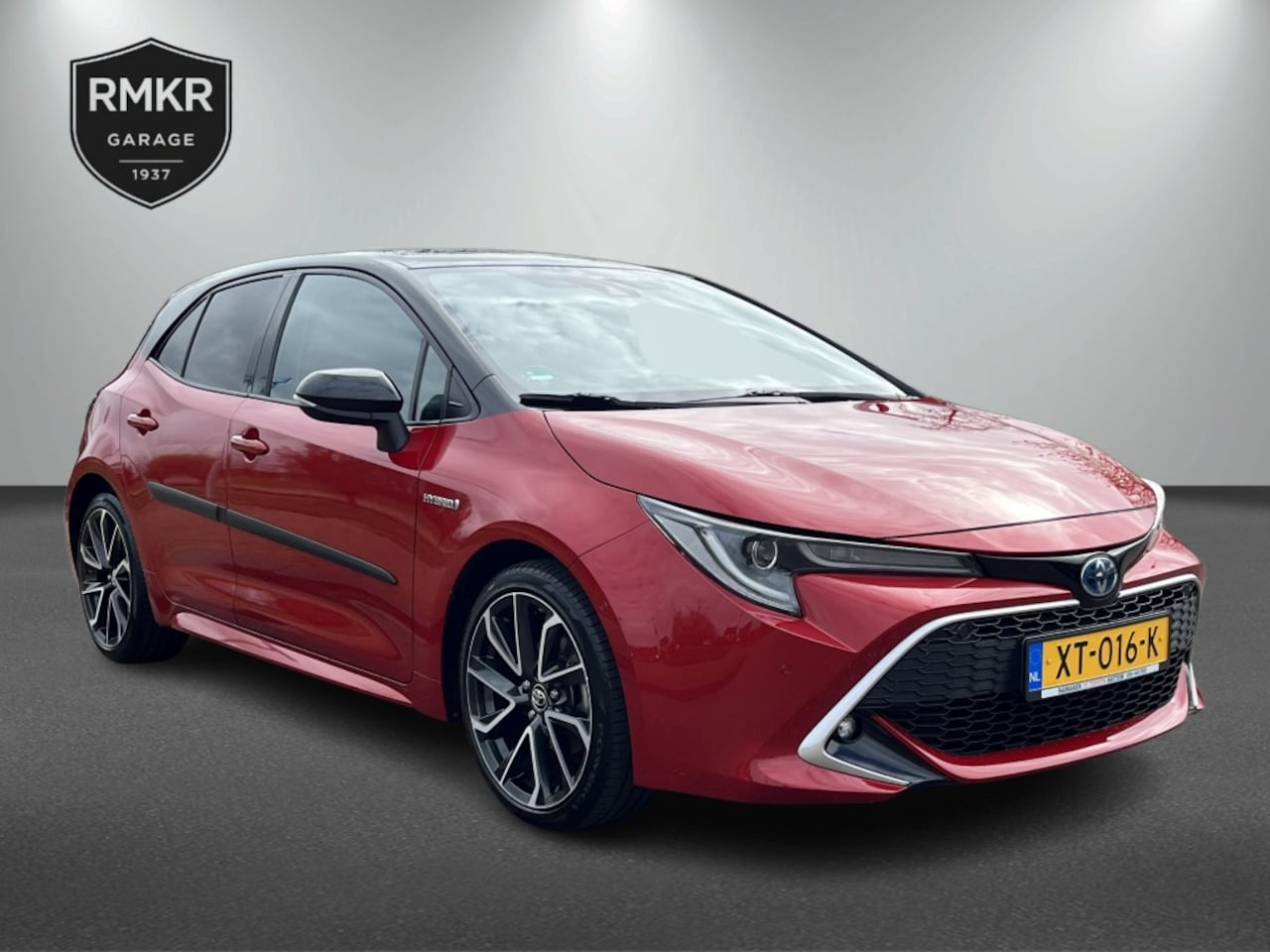 Toyota Corolla - 1.8 Hybrid Executive Bi-Tone - AutoWereld.nl