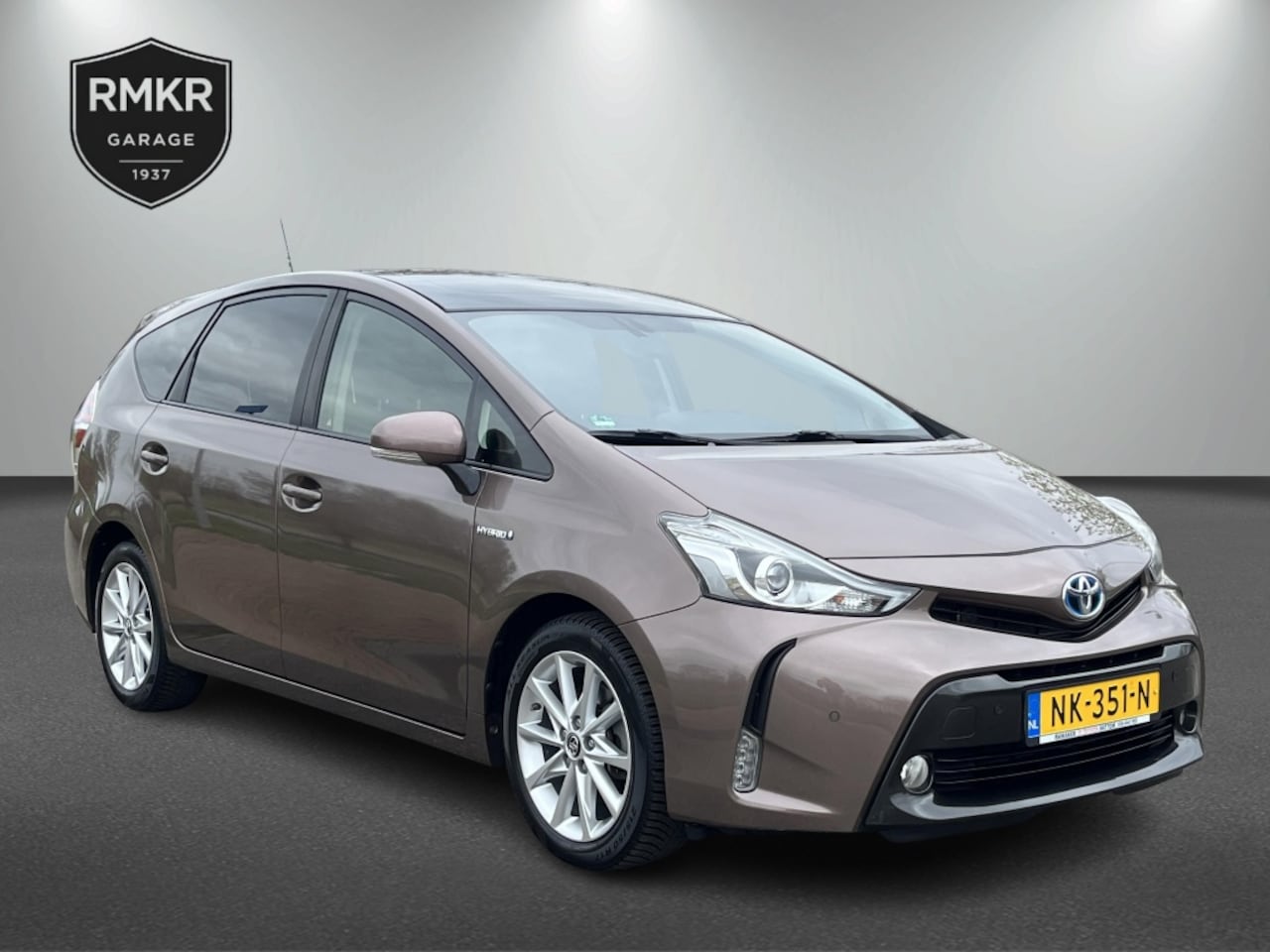 Toyota Prius - 1.8 Hybride Skyview Edition 7p. - AutoWereld.nl