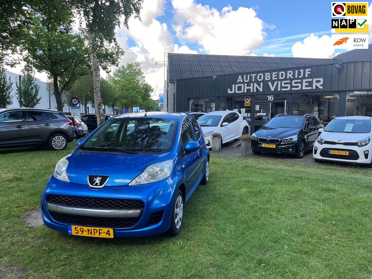 Peugeot 107 - 1.0-12V XS * Klein van buiten, groots in veelzijdigheid en rijplezier * stralend blauw * a - AutoWereld.nl