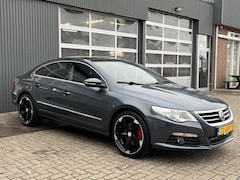 Volkswagen Passat CC - 1.8 TSI 4p. Airco Stuurwielbediening Schuif kantel dak Bluetooth Navigatie 4-Persoons