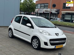 Peugeot 107 - Navigatie.1de eigenaar. Nieuwe apk.airco
