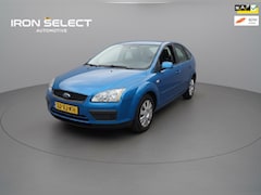 Ford Focus - 1.6-16V Trend I APK TOT 2027 I TREKHAAK I NAP I