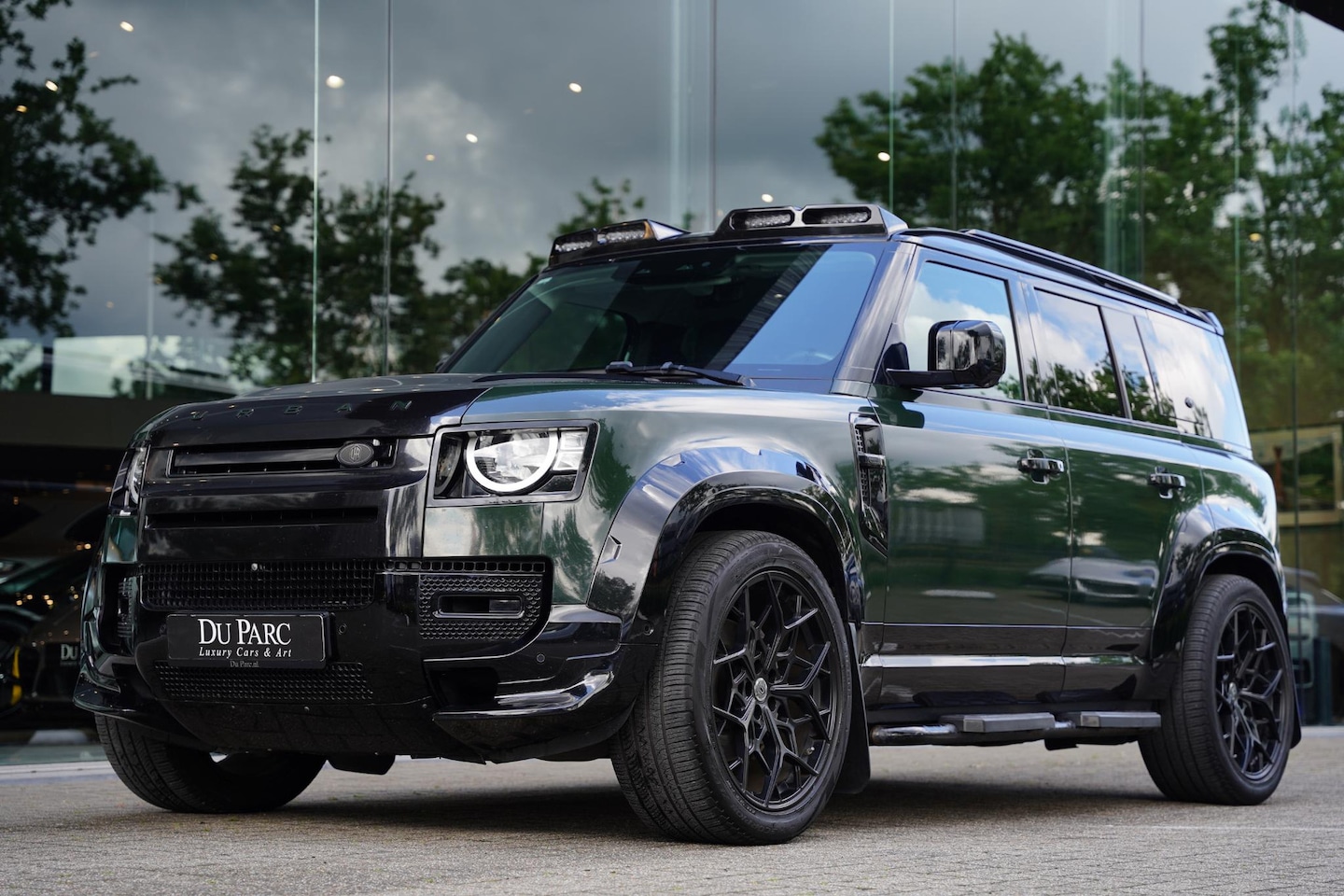 Land Rover Defender 110 - P400 X-Dynamic 7p. / Urban - AutoWereld.nl