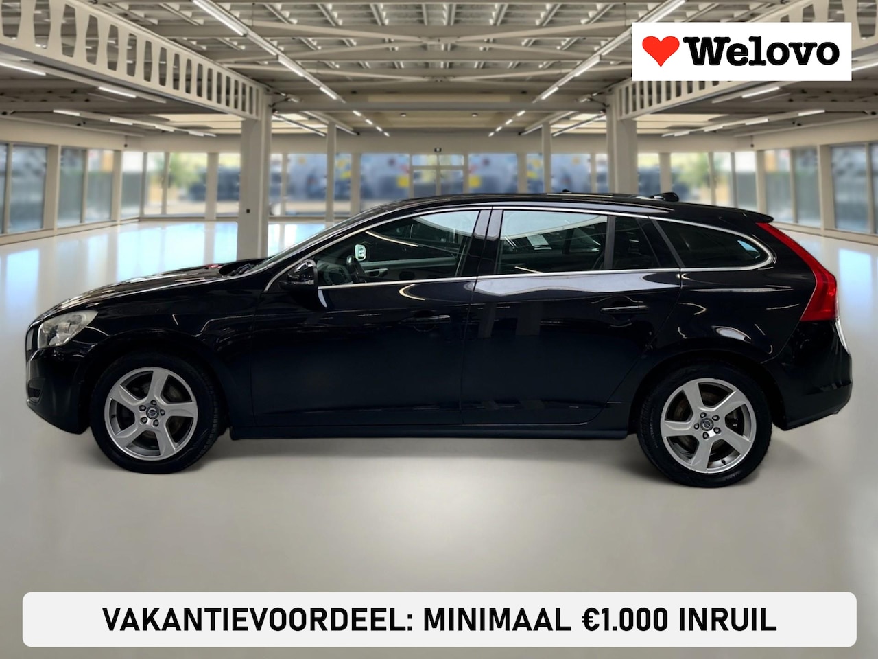 Volvo V60 - 1.6 T3 Momentum Trekhaak, Navigatie, PDC... - AutoWereld.nl