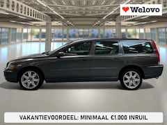 Volvo V70 - 2.5T AWD Summum Dealer auto, trekhaak, leder, carkit,