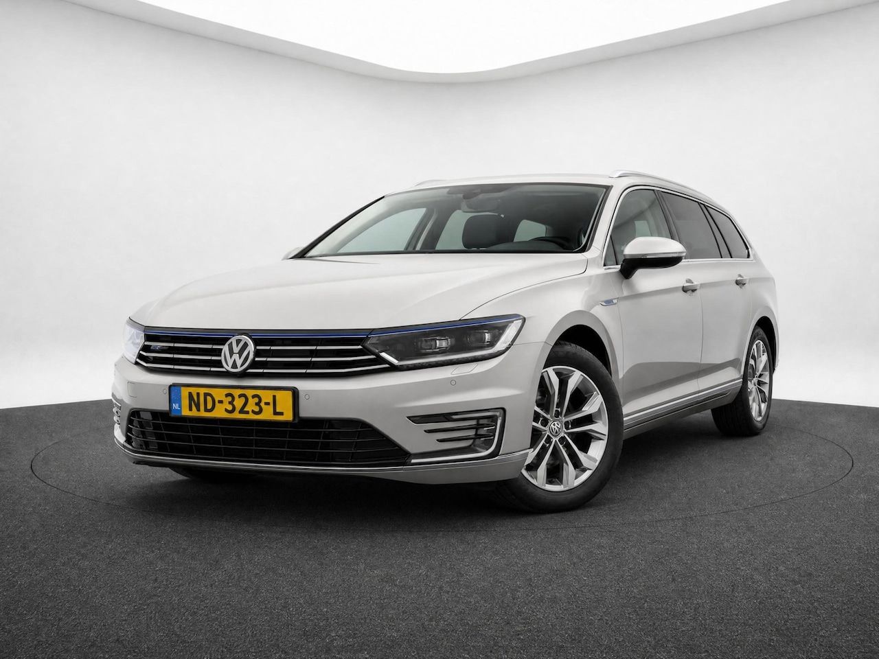 Volkswagen Passat Variant - 1.4 TSI GTE Connected Series|LED|NAVI|PDC|NL AUT|CRUISE - AutoWereld.nl