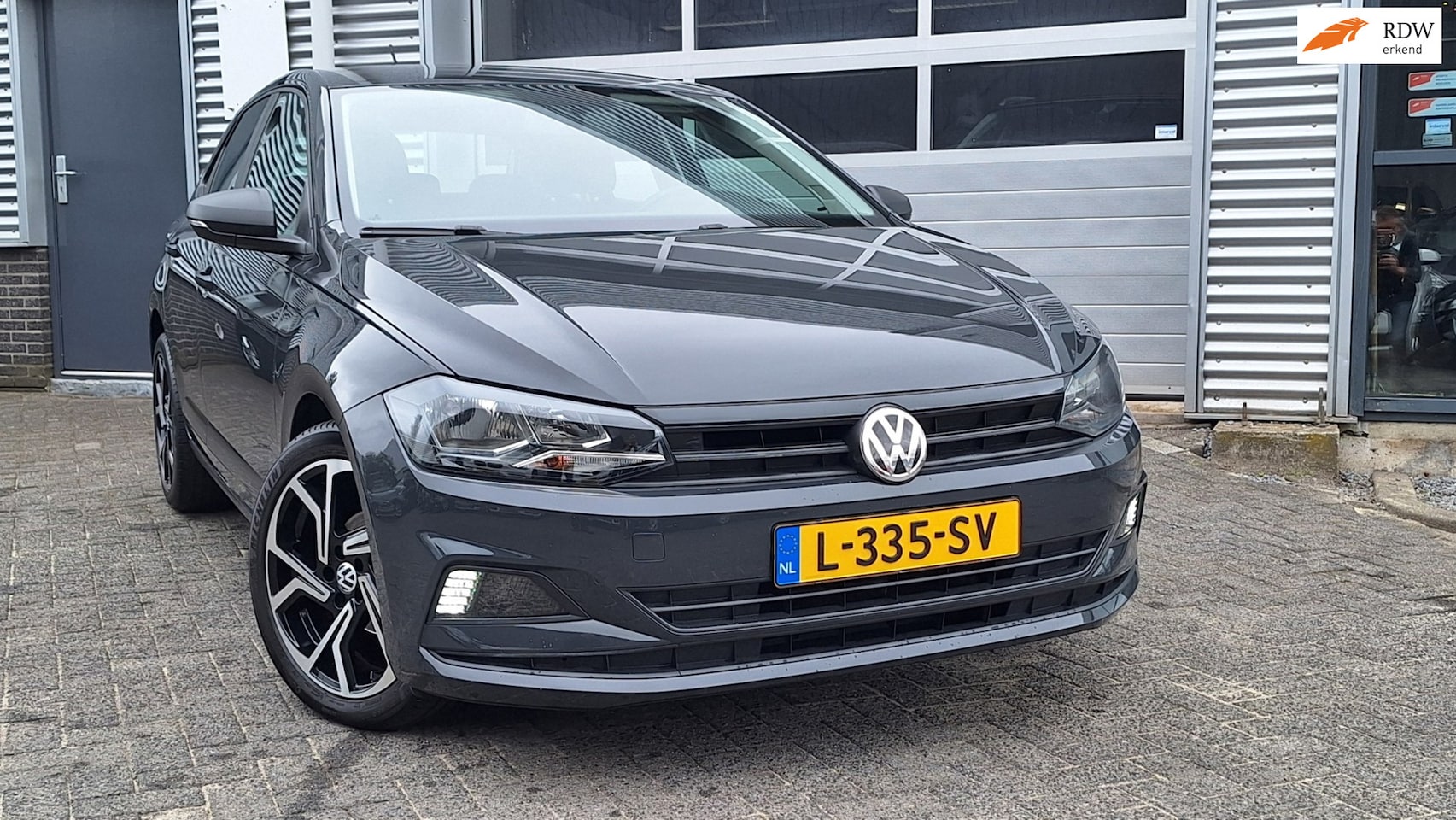 Volkswagen Polo - 1.0 MPI Trendline/Airco/Cv/Cruise/Lm Velgen/Enz - AutoWereld.nl